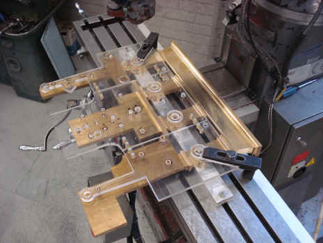 Astro 04-10 (42).jpg (931061 bytes)