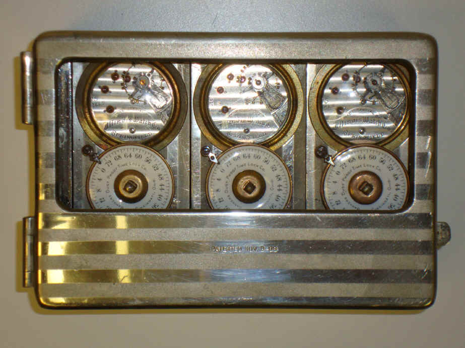 Bankers Dustproof-c.JPG (2189815 bytes)