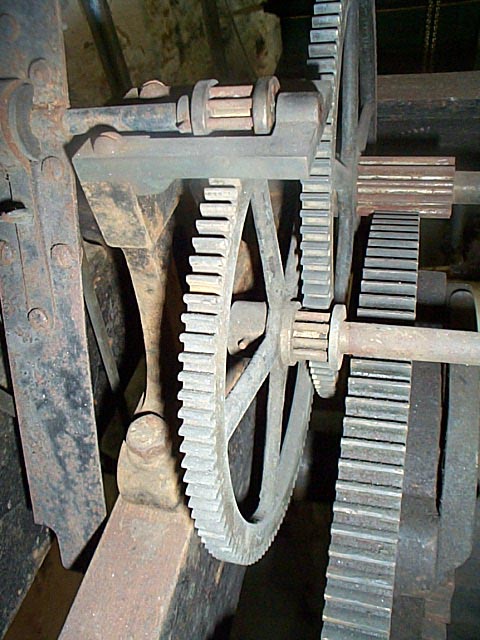 Dcp00362-rotated.jpg (76399 bytes)