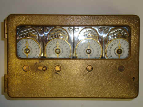 Mosler 4mvt-crackle.JPG (2279743 bytes)