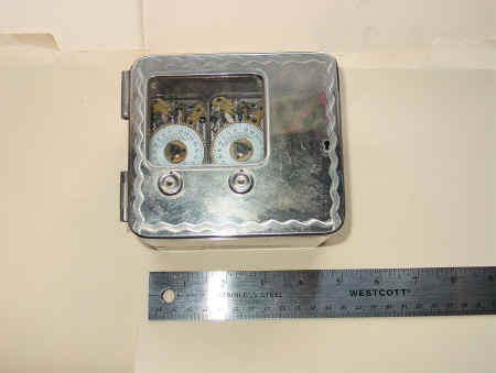 Yale 2mvt-silver.jpg (692287 bytes)
