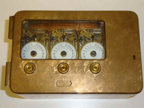 Yale 3k-brass.JPG (2080284 bytes)
