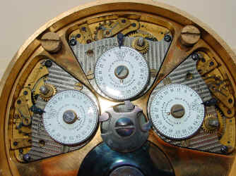 Yale 3mvt-round-brass3.jpg (1021555 bytes)