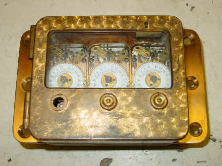 Yale 3mvt flanged-brass.jpg (592264 bytes)