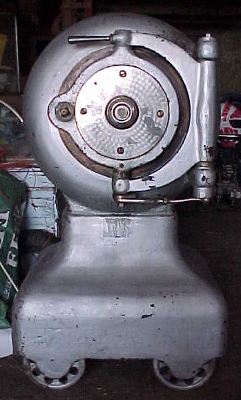 Yale 3mvt pie in safe.jpg (60994 bytes)