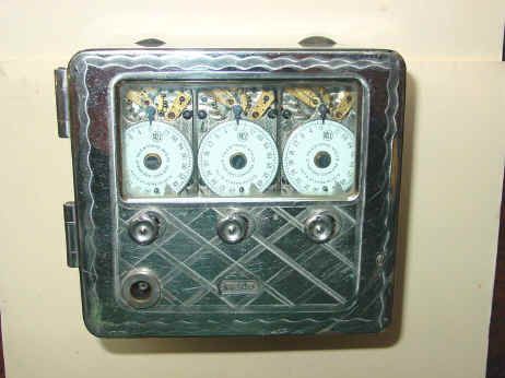 Yale 3mvt w-bolt draw-silver.jpg (677963 bytes)
