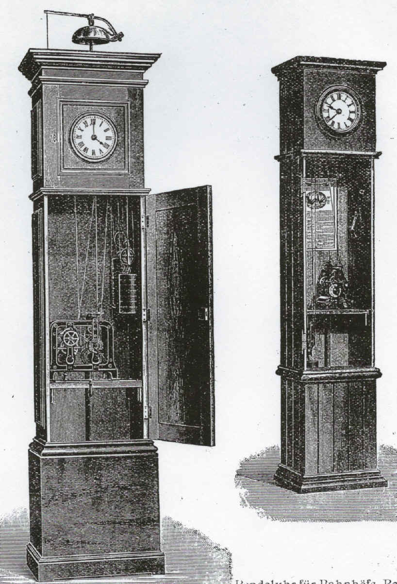 German mini tower clock in tallcase (16).jpg (964871 bytes)