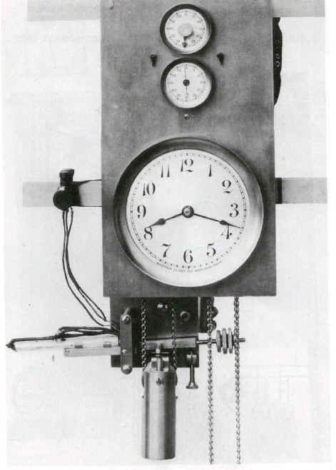 Telechron C (84).jpg (414242 bytes)